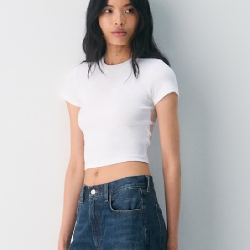 Aritzia Top